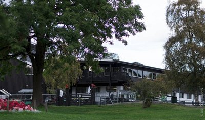 EKT 승마학교 및 동물농장 (EKT 리데스콜레 오그 휘스뒤르파르크)